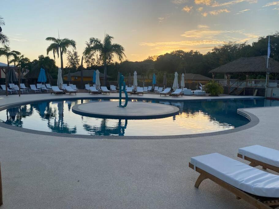 La Ruche De Maia - Blue Dream Beach - Piscine - Jardin - Plage Grand-Bourg  Exterior photo